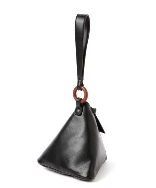 studio CLIP（スタディオクリップ）の「2WAYフェイクレザー三角バッグ（バッグ・ライトグレー/ブラック）」の2枚目の写真