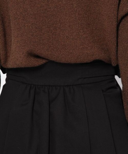 laboratory work（ラボラトリーワーク）の「サイドアジャストチノスカート（スカート・ブラック/ベージュ/イエロー）」の14枚目の写真