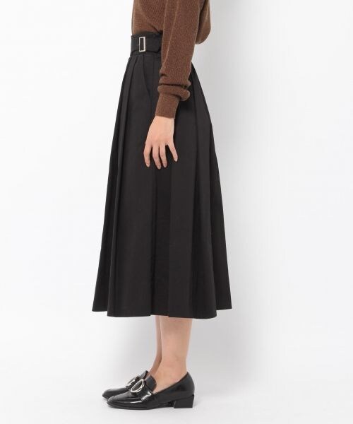 laboratory work（ラボラトリーワーク）の「サイドアジャストチノスカート（スカート・ブラック/ベージュ/イエロー）」の8枚目の写真