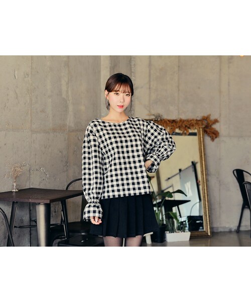 HOTPING（ホッピン）の「ギャザースリーブギンガムチェックブラウス（シャツ/ブラウス・レディース・ベージュ/アイボリー・1(XS-S)/2(M-L)/3(XL-XXL)）」の2枚目の写真