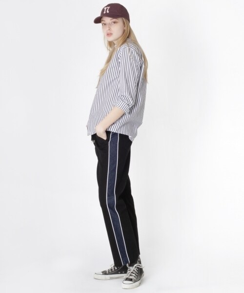 RNA(アールエヌエー)の「<予約>RNAトラックパンツ(パンツ・レディース・ブラック/ブルー・S/M)」の14枚目の写真
