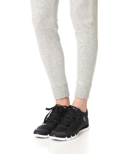 adidas by Stella McCartney（アディダスバイステラマッカートニー）の「adidas by Stella McCartney Clima Cool Sneakers（スニーカー・レディース・Black・6.5）」の3枚目の写真