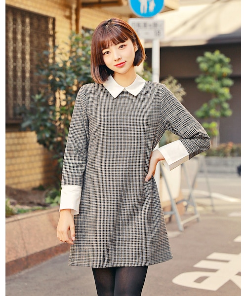 HOTPING(ホッピン)の「ホワイトカラーハウンドトゥースミニワンピース(ワンピース・レディース・ベージュ/ブラック・1(XS-S)/2(M-L)/3(L-XL))」の2枚目の写真