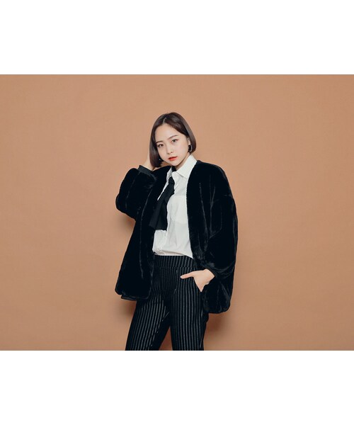 HOTPING(ホッピン)の「6Colorsフェイクファージャケット(その他アウター・レディース・アイボリー/ブルー/ライトピンク/ブラック/ライトベージュ/ライトグレー・フリーサイズ(XS-XL))」の2枚目の写真