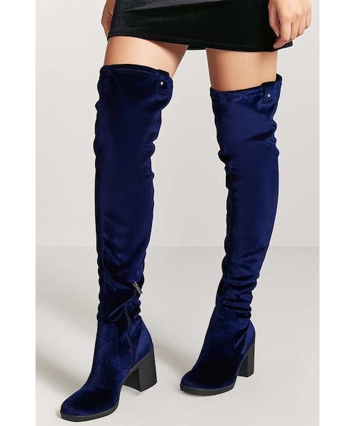 FOREVER 21（フォーエバー トゥエンティーワン）の「FOREVER 21 Velvet Thigh High Boots（ブーツ・レディース・Black/Blue・5.5/6/6.5/7/7.5/8/8.5）」の2枚目の写真