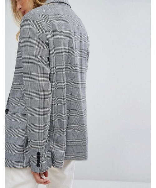 Bershka(ベルシュカ)の「Bershka Dog Tooth Tailored Blazer(テーラードジャケット・レディース・Gray・S)」の2枚目の写真