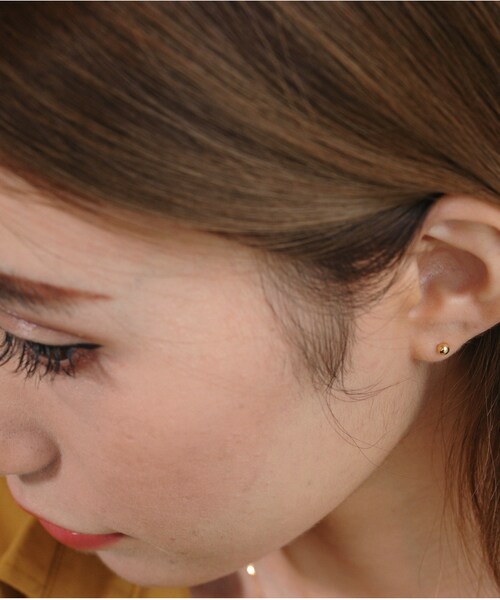 les desseins de DIEU(レデッサンドゥデュー)の「レ デッサン ドゥ デュー 965 ゴールド ビッツ S スタッド ピアス(ピアス(両耳用)・レディース・ゴールド・Free)」の8枚目の写真