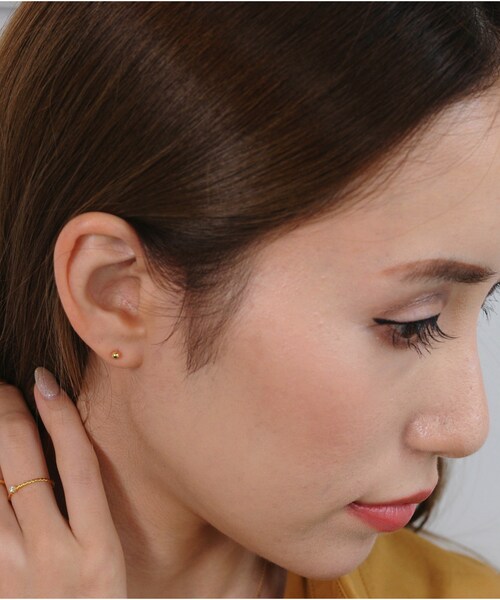les desseins de DIEU(レデッサンドゥデュー)の「レ デッサン ドゥ デュー 965 ゴールド ビッツ S スタッド ピアス(ピアス(両耳用)・レディース・ゴールド・Free)」の9枚目の写真