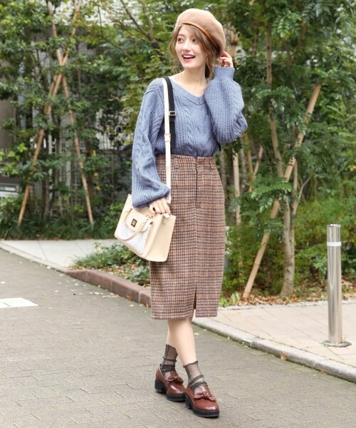 Heather（ヘザー）の「サスツキチェックタイトスカート（スカート・ホワイトベース/グレー系/ブラウン）」の5枚目の写真