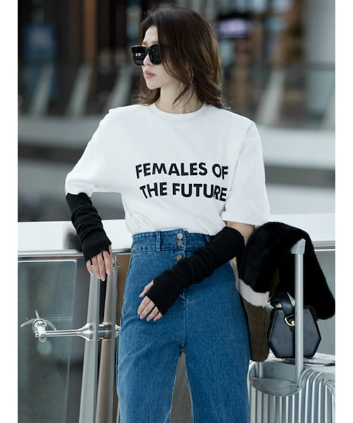 DINT(ディント)の「ピメル起毛レタリングトップ(Tシャツ/カットソー・レディース・White/Black/Grey/Red・one(44~66size))」の1枚目の写真