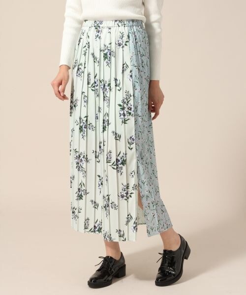 LOWRYS FARM（ローリーズファーム）の「★WEB先行予約アイテム★ハナキリカエプリーツスカート（スカート・イエロー/ブルー/ネイビー）」の2枚目の写真