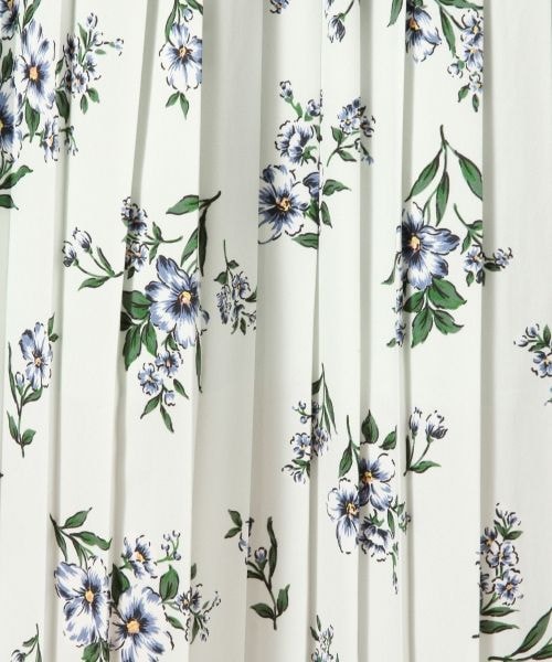 LOWRYS FARM（ローリーズファーム）の「★WEB先行予約アイテム★ハナキリカエプリーツスカート（スカート・イエロー/ブルー/ネイビー）」の10枚目の写真