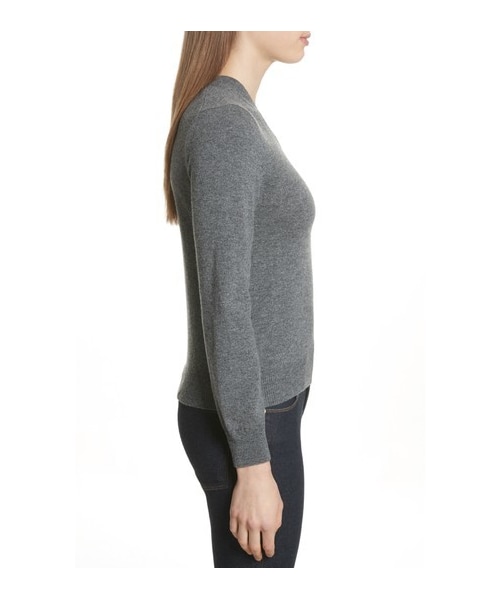 COMME des GARCONS（コムデギャルソン）の「Women's Comme Des Garcons Play Wool V-Neck Sweater（ニット/セーター・レディース・Gray・Large/X-Small/Small/Medium）」の5枚目の写真