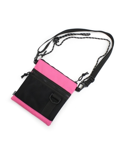 RNA（アールエヌエー）の「＜予約＞ダブルFACEサコッシュ（バッグ・レディース・ブラック×オレンジ/ブルー×レッド/ピンク×ブラック・F）」の4枚目の写真