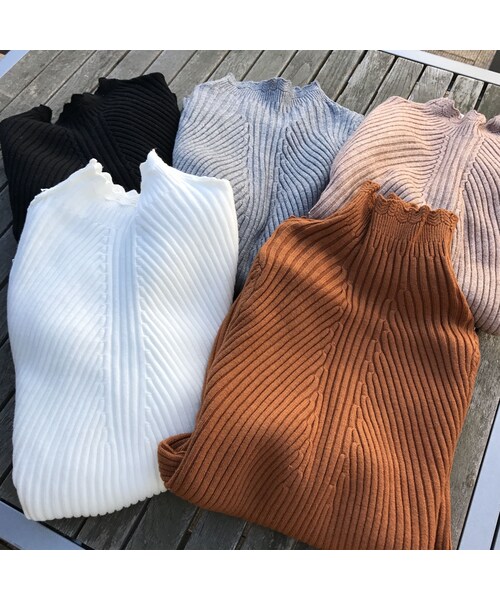 copine（コピン）の「★再入荷★柔らかプチハイネック＆袖フレアニットソー (5color)【クリックポスト対象商品】（ニット/セーター・レディース・その他）」の4枚目の写真