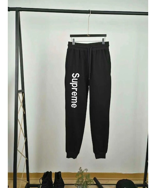 Supreme （シュプリーム）の「SUPREME トレーニングウェア