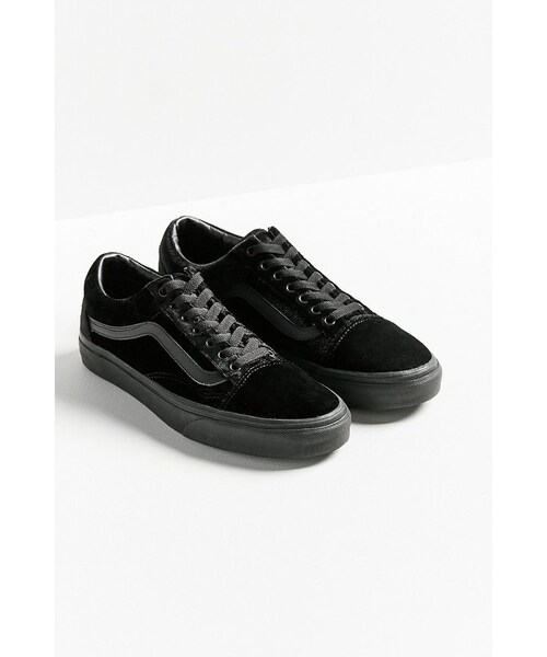 VANS（バンズ）の「Vans Velvet Old Skool Sneaker（スニーカー・レディース・Black・W 5/M 3.5/W 7/M 5.5/W 8.5/M 7/W 8/M 6.5/W 9/M 7.5）」の2枚目の写真