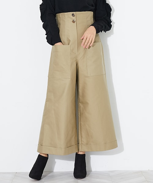 ELIN ハイウエスト　クロップド　ワイドパンツ
¥38,500 ELIN（エリン）の「ハイウエストクロップドワイドパンツ
