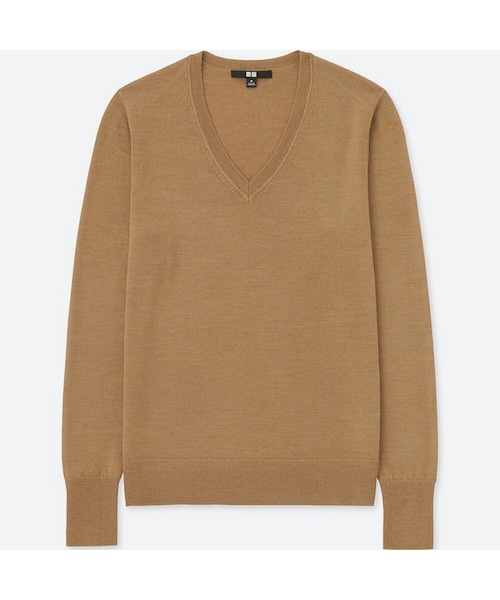 UNIQLO（ユニクロ）の「エクストラファインメリノVネックセーター（長袖）（ニット/セーター・レディース・RED 16/YELLOW 47/OLIVE 56/CREAM 40/GRAY 04/BLACK 09/BEIGE 32/PINK 12/OFF WHITE 01/PINK 10/GREEN 53/NAVY 69/BLUE 65/LIGHT BLUE 60・S/M/L/XS/XXL/XL/3XL）」の6枚目の写真