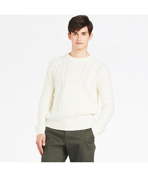 UNIQLO（ユニクロ）の「ケーブルクルーネックセーター（長袖）（ニット/セーター・メンズ・WINE 18/OLIVE 56/OFF WHITE 01・3XL/XS/XXL/4XL）」の2枚目の写真