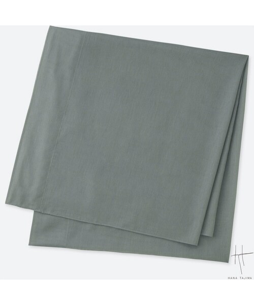 UNIQLO（ユニクロ）の「エアリズムストール＋E（マフラー・レディース・BEIGE 32/BLACK 09/RED 17/BROWN 37/GRAY 05・フリー）」の3枚目の写真