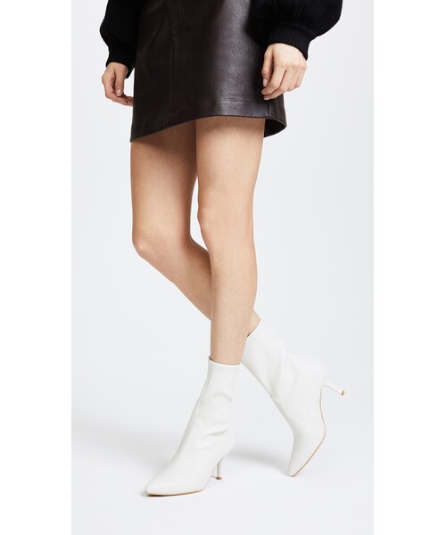 STUART WEITZMAN（スチュアートワイツマン）の「Stuart Weitzman Cling Kitten Heel Boots（ブーツ・レディース・White・7.5）」の3枚目の写真