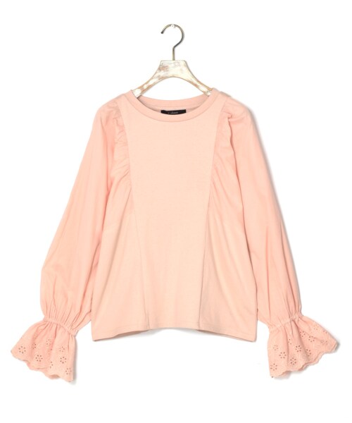 w closet（ダブルクローゼット）の「【S/S】異素材袖スワトー刺繍プルオーバー（トップス・レディース・オフホワイト/ピンク/サックス/ブラック・FREE）」の4枚目の写真