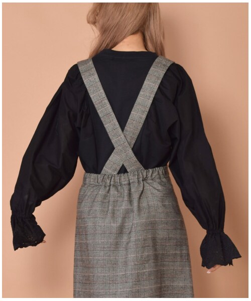 w closet（ダブルクローゼット）の「【S/S】異素材袖スワトー刺繍プルオーバー（トップス・レディース・オフホワイト/ピンク/サックス/ブラック・FREE）」の12枚目の写真