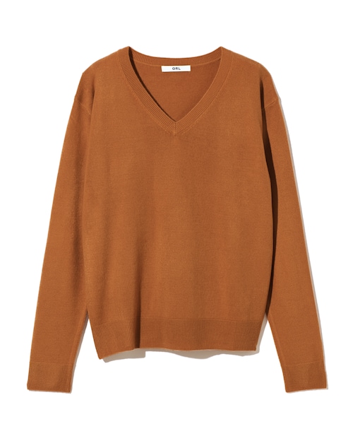 GRL（グレイル）の「Vネックカシミヤタッチニットトップス（ニット/セーター・レディース・ブラック/レッド/ブルー/ピンク/グリーン/パープル/グレー/ボルドー/ラベンダー/ベージュ/キャメル/オフホワイト/レンガ/濃いピンク・M）」の5枚目の写真