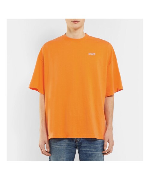VETEMENTS（ヴェトモン）の「Vetements Staff Printed Cotton-Jersey T-Shirt（Tシャツ/カットソー・メンズ・Orange・XS/M/S/L）」の2枚目の写真