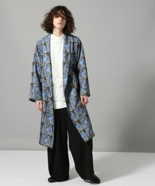 HARE（ハレ）の「ソウガラデザインガウン（ジャケット/アウター・ブラック/ブルー）」の4枚目の写真