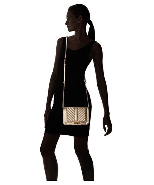 REBECCA MINKOFF（レベッカミンコフ）の「Rebecca Minkoff - Chevron Quilted Small Love Crossbody Cross Body Handbags（ショルダーバッグ・レディース・Bianco/Brass Metallic/Carnation Red/Silver・One Size）」の6枚目の写真