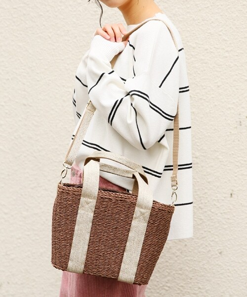 LOWRYS FARM（ローリーズファーム）の「★WEB先行予約アイテム★２ＷＡＹザツザイショルダー（バッグ・アイボリー/ベージュ/ブラウン）」の3枚目の写真