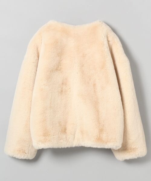 JEANASIS(ジーナシス)の「ファーショートコート(ジャケット/アウター・アイボリー()/ベージュ()/ライトブルー())」の7枚目の写真