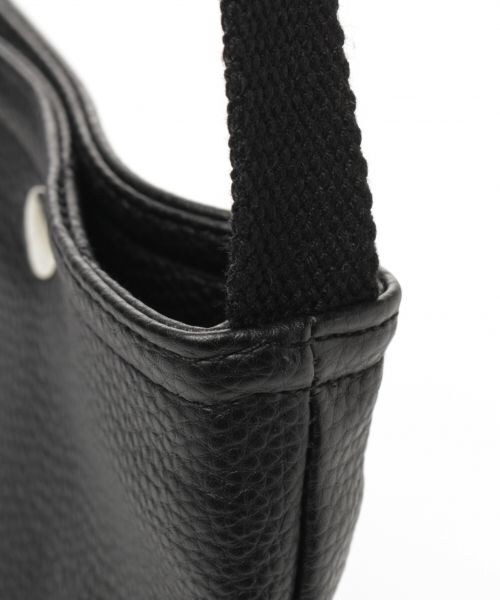 RAGEBLUE（レイジブルー）の「イージーサコッシュSS（バッグ・ブラック/ホワイト×ブラック/オレンジ/ライトグリーン/ネイビー×ホワイト）」の10枚目の写真