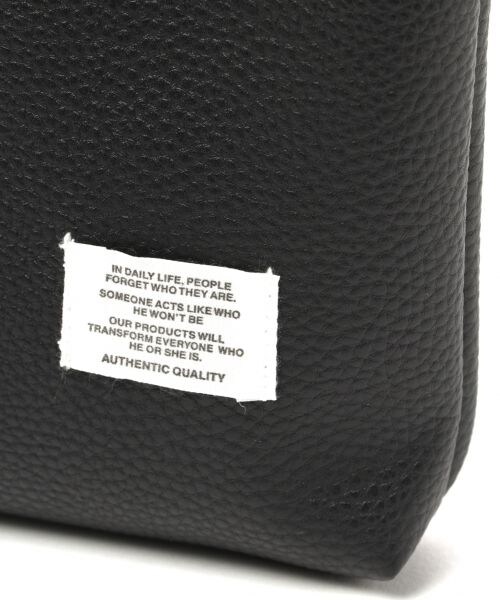 RAGEBLUE（レイジブルー）の「イージーサコッシュSS（バッグ・ブラック/ホワイト×ブラック/オレンジ/ライトグリーン/ネイビー×ホワイト）」の12枚目の写真