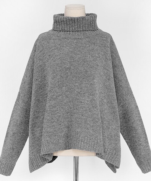 DHOLIC（ディーホリック）の「アンバランスヘムオーバーニット（ニット/セーター・レディース・ベージュ/ブラック/グレー・FREE）」の3枚目の写真