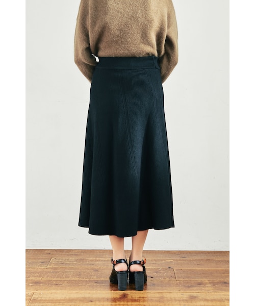COHINA（コヒナ）の「縦編みニットフレアスカート（スカート・レディース・ブラック/ベージュ/ブラウン・XS/S）」の6枚目の写真