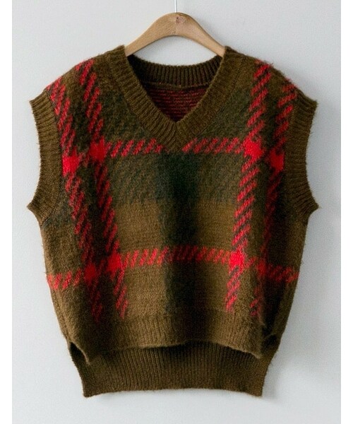 fd style（エフディ スタイル）の「[22XX]ルーズチェック柄ニットベスト（ベスト・レディース・レッド/ブルー/グリーン/イエロー・1(XS-M)）」の2枚目の写真