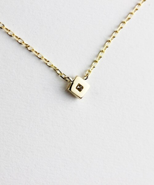 two ply（トゥープライ）の「トゥー プライ 141 プリンセスカット 一粒ダイヤモンド ネックレス（ネックレス・レディース・ゴールド・40cm）」の5枚目の写真