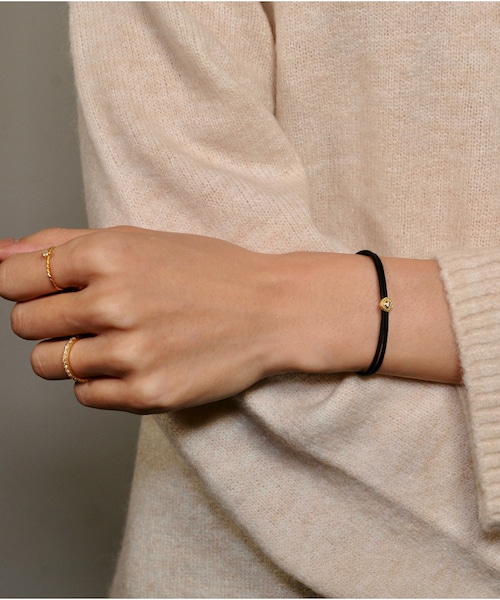 two ply（トゥープライ）の「トゥープライ 637 ラジアル パターン 一粒ダイヤモンド ワックスコード ブレスレット（ブレスレット・レディース・ゴールド・Free）」の7枚目の写真