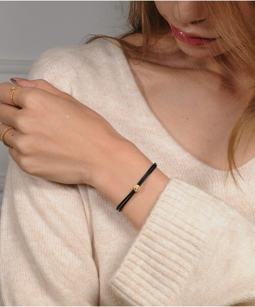 two ply（トゥープライ）の「トゥープライ 637 ラジアル パターン 一粒ダイヤモンド ワックスコード ブレスレット（ブレスレット・レディース・ゴールド・Free）」の8枚目の写真