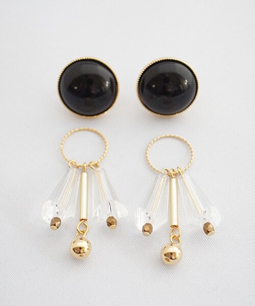 PAULOWNIA（ポロウニア）の「Kanna（ピアス（両耳用）・レディース・グリーン/ブルー/ベージュ/ブラック/レッド・Free）」の6枚目の写真