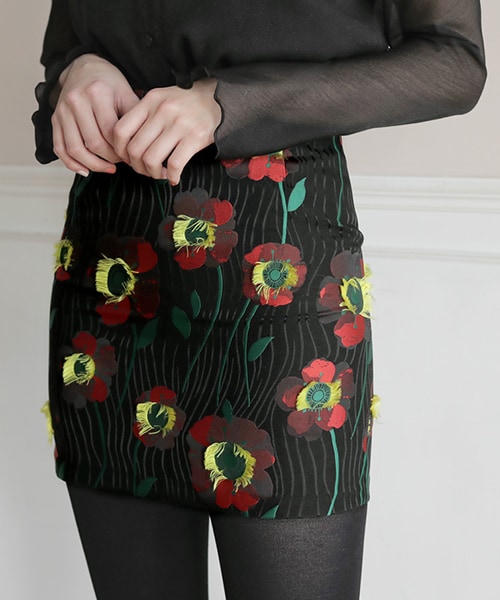 DHOLIC（ディーホリック）の「フリンジフローラルミニスカート（スカート・レディース・ピンク/レッド・S/M）」の2枚目の写真