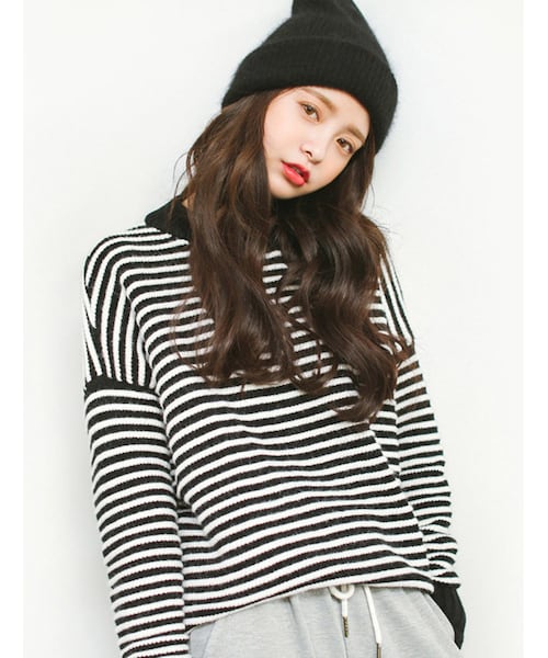 bodurine(ボドゥリネ)の「ストライプ凸ニット *全3色*(ニット/セーター・レディース・블랙/핑크/그레이/그외・one size)」の1枚目の写真