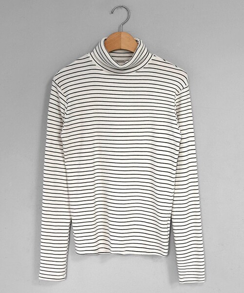 DHOLIC（ディーホリック）の「ボーダータートルネックTシャツ（Tシャツ/カットソー・レディース・ブラック/ホワイト/ピンク/グレー・FREE）」の2枚目の写真