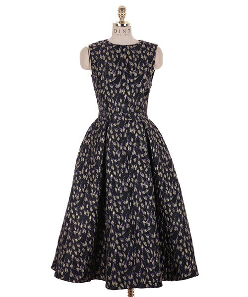 DINT（ディント）の「ジャギャドフラワースリーブレスワンピース（ワンピース・レディース・Purple・S/M）」の2枚目の写真