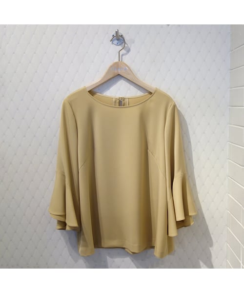 yangany（ヤンガニー）の「Yangany set up フリルスリーブトップス（シャツ/ブラウス・レディース・ブラック/ベージュ・38）」の2枚目の写真