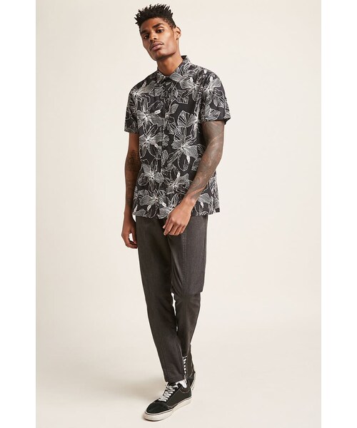 FOREVER 21（フォーエバー トゥエンティーワン）の「[MEN]トロピカルプリントアロハシャツ（トップス・メンズ・BLACK/WHITE・XS/S/M/L）」の4枚目の写真