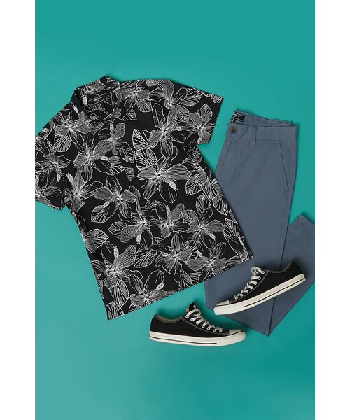 FOREVER 21（フォーエバー トゥエンティーワン）の「[MEN]トロピカルプリントアロハシャツ（トップス・メンズ・BLACK/WHITE・XS/S/M/L）」の6枚目の写真